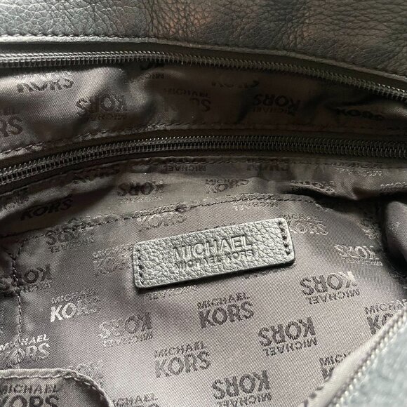 Michael Kors Women's Crossbody Shoulder Bag Pebbled Leather Python Snake Black - Picture 11 of 12